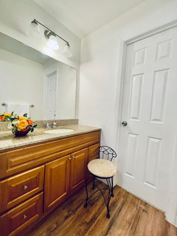 7000 NW 17th Street 203, Plantation, FL 33313