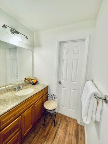 7000 NW 17th Street 203, Plantation, FL 33313