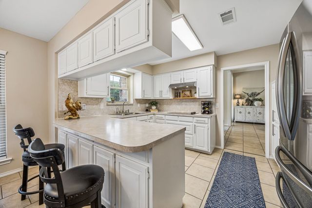 807 E State Highway 11, Tom Bean, TX 75491