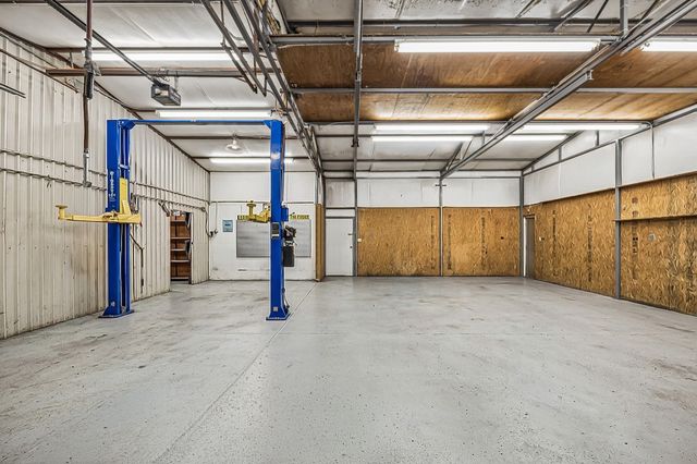 807 E State Highway 11, Tom Bean, TX 75491