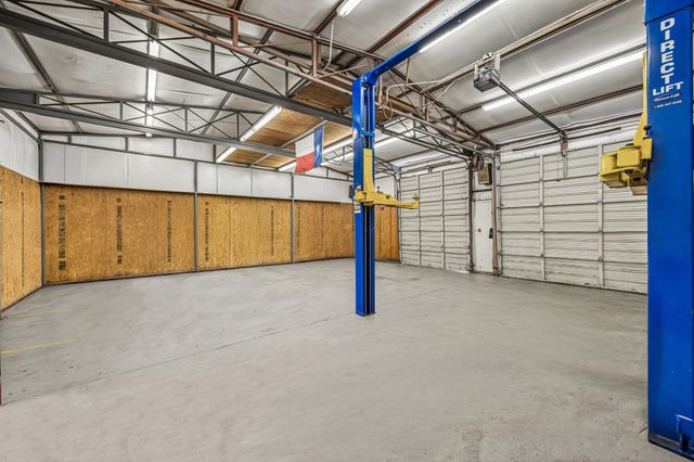 807 E State Highway 11, Tom Bean, TX 75491