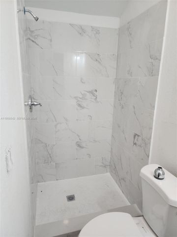 4222 Hibiscus Cir S, West Palm Beach, FL 33409