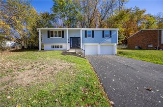 476 Fielding Dr, Penn Hills, PA 15235
