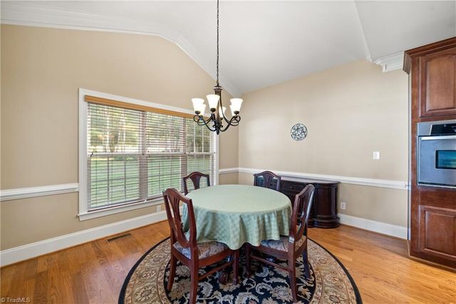 1842 Grove Pines Court, Kernersville, NC 27284