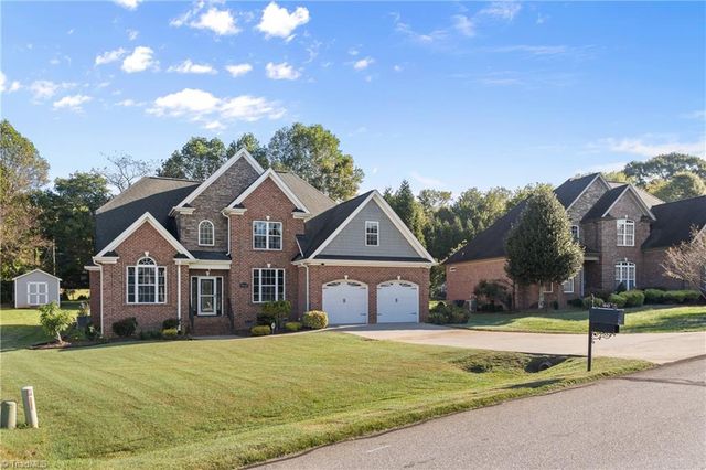 1842 Grove Pines Court, Kernersville, NC 27284