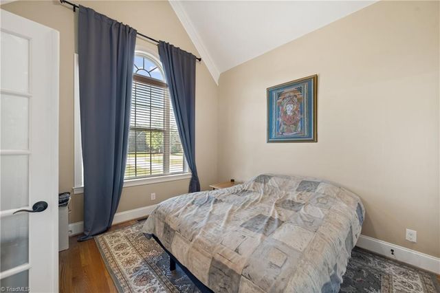 1842 Grove Pines Court, Kernersville, NC 27284