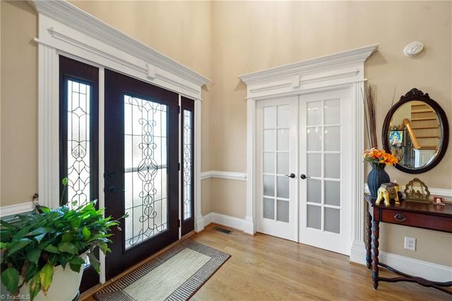1842 Grove Pines Court, Kernersville, NC 27284
