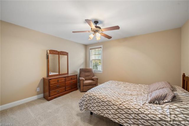 1842 Grove Pines Court, Kernersville, NC 27284