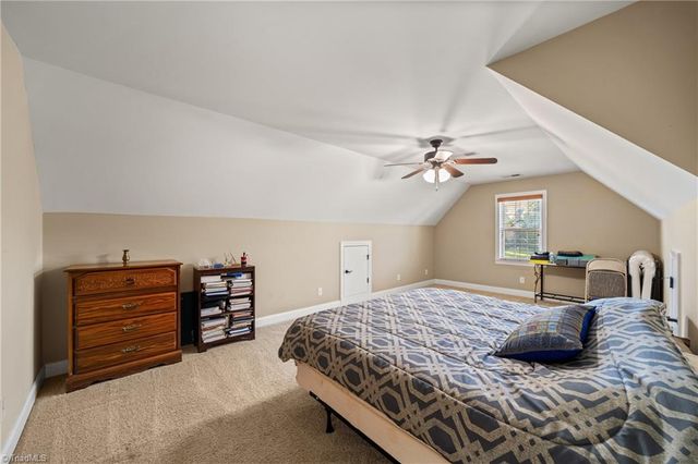 1842 Grove Pines Court, Kernersville, NC 27284