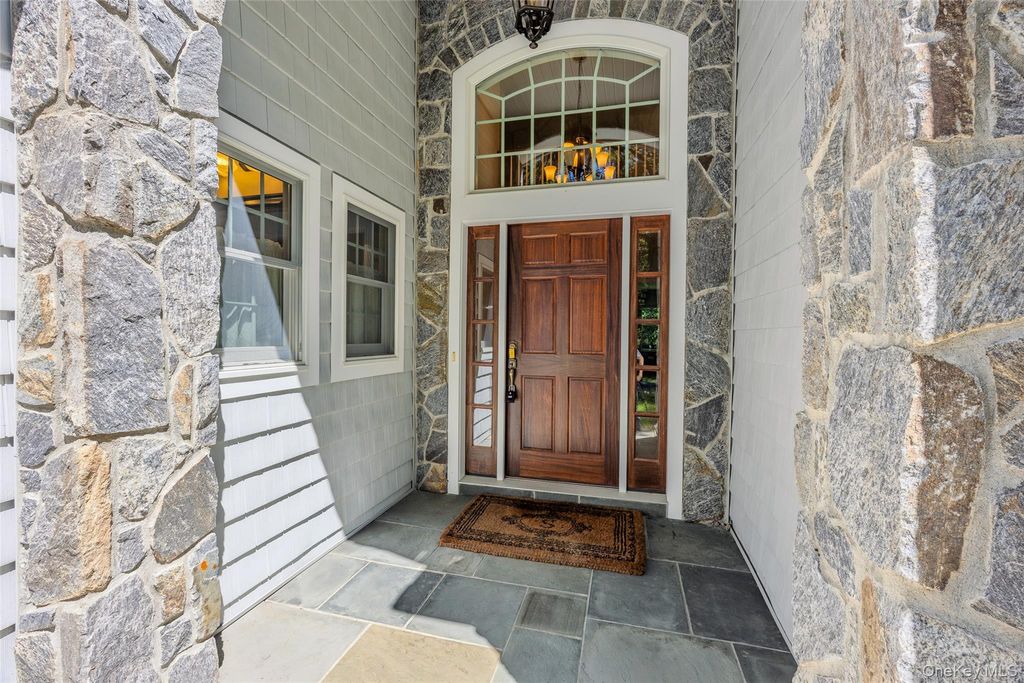 23 Cliff Road, Belle Terre, NY 11777 — photo 3