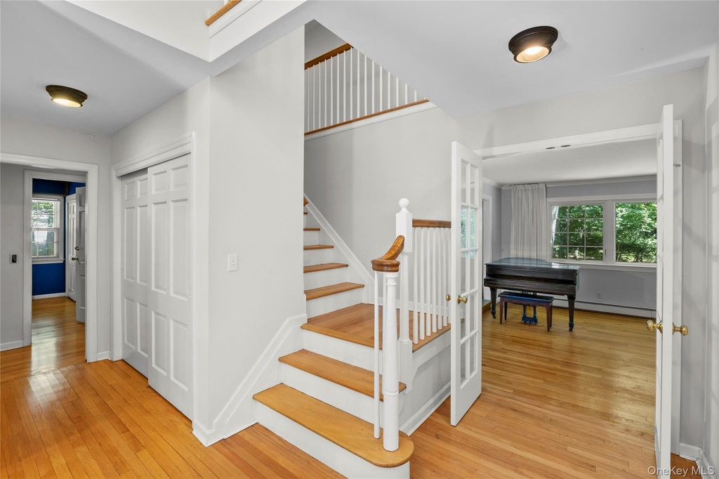23 Cliff Road, Belle Terre, NY 11777 — photo 5