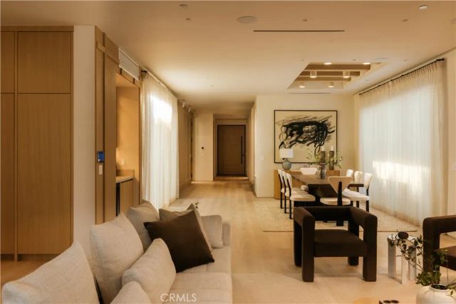 13218 Hesby Street, Sherman Oaks, CA 91423