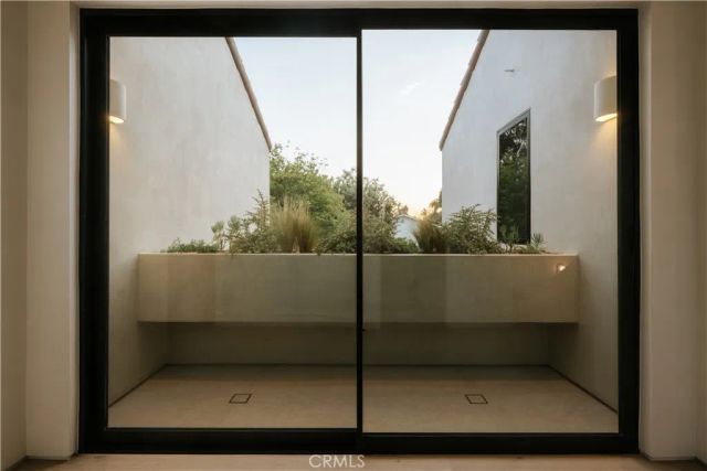 13218 Hesby Street, Sherman Oaks, CA 91423