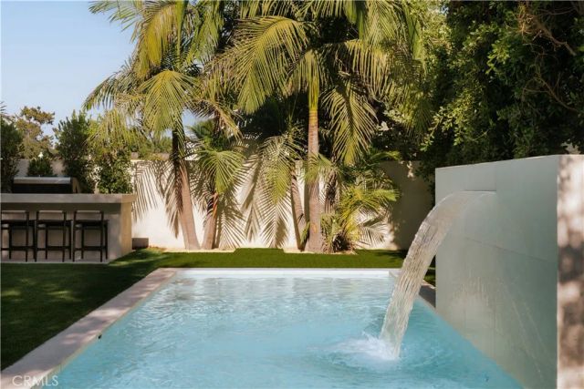 13218 Hesby Street, Sherman Oaks, CA 91423