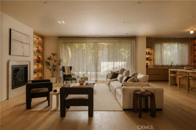 13218 Hesby Street, Sherman Oaks, CA 91423
