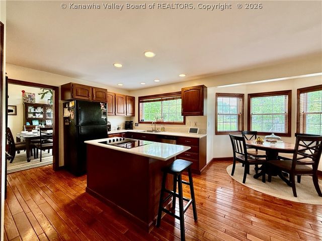 46 Shannon Drive, Hurricane, WV 25526