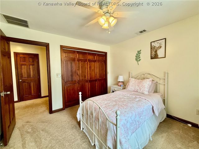 46 Shannon Drive, Hurricane, WV 25526