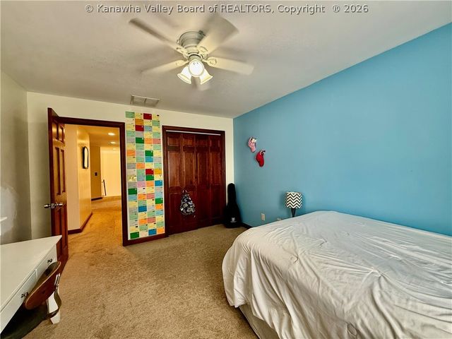 46 Shannon Drive, Hurricane, WV 25526