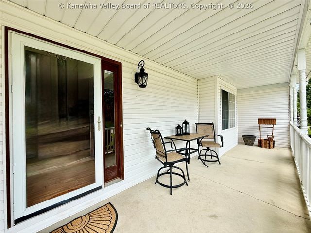 46 Shannon Drive, Hurricane, WV 25526