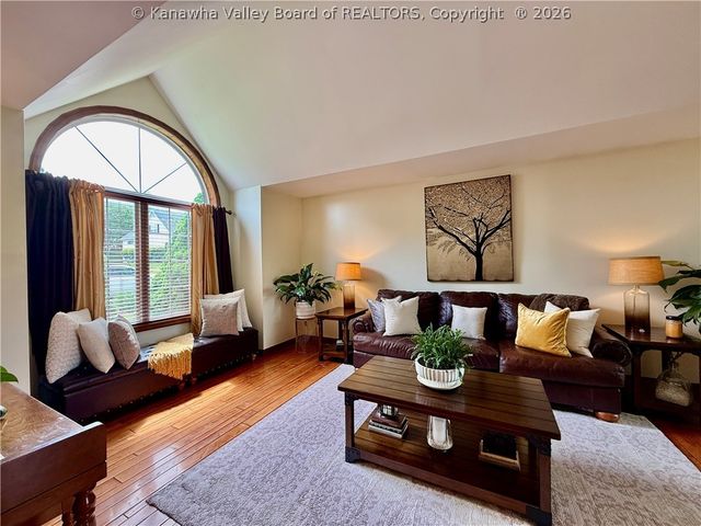 46 Shannon Drive, Hurricane, WV 25526