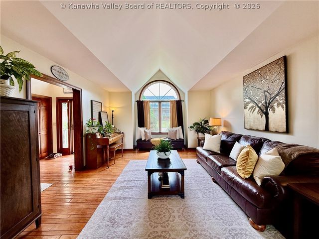 46 Shannon Drive, Hurricane, WV 25526