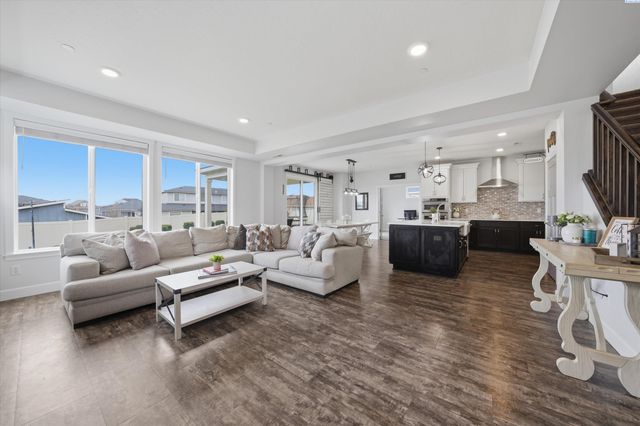 4730 Roark Dr, Richland, WA 99352