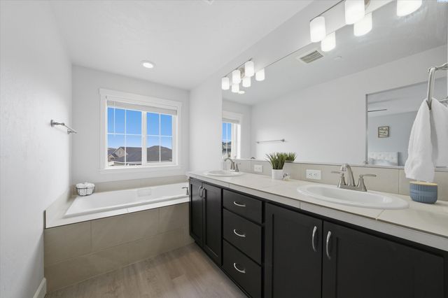 4730 Roark Dr, Richland, WA 99352