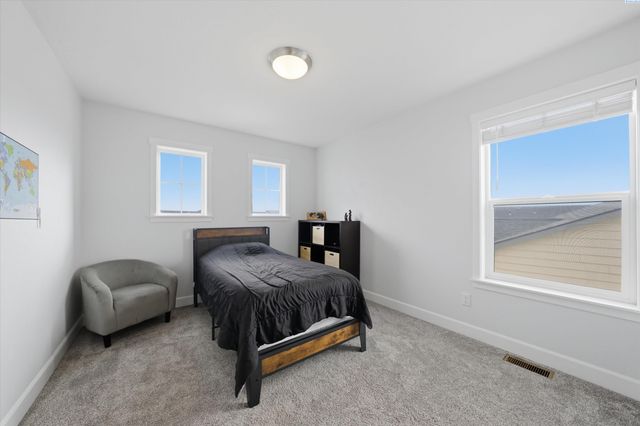 4730 Roark Dr, Richland, WA 99352