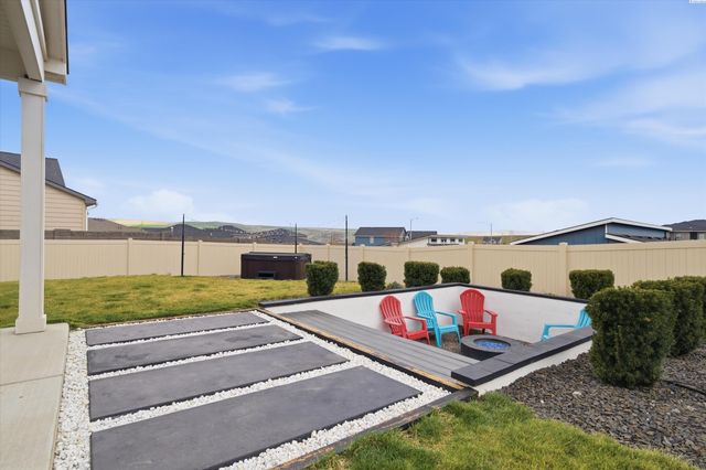 4730 Roark Dr, Richland, WA 99352