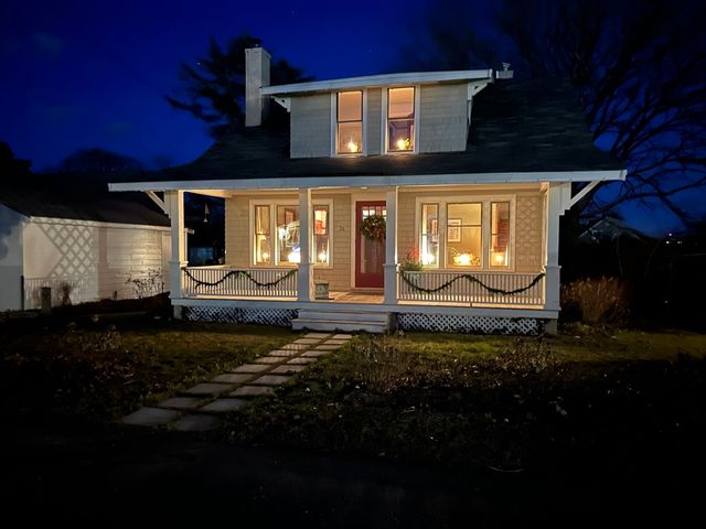 34 Washington, Bourne, MA 02532