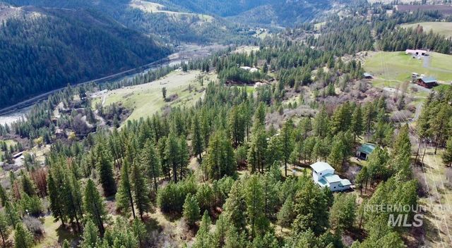 499 Rainbow Dr, Lenore, ID 83544