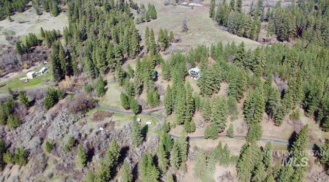 499 Rainbow Dr, Lenore, ID 83544