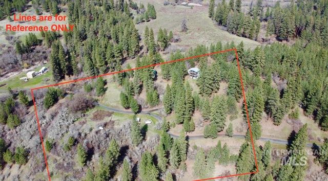 499 Rainbow Dr, Lenore, ID 83544