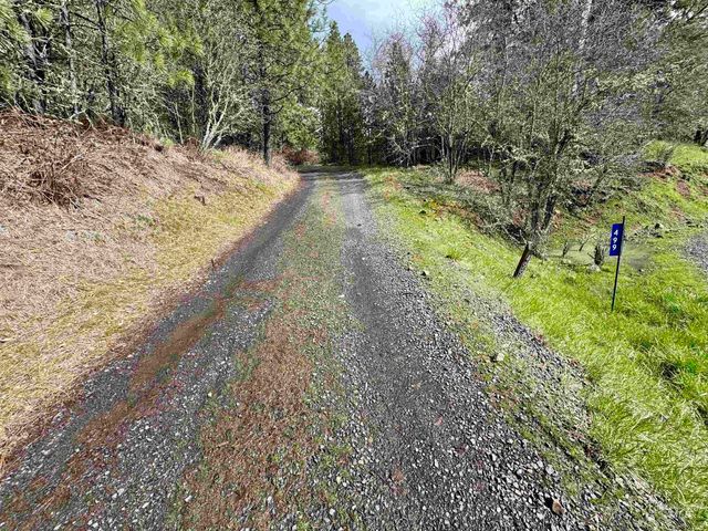 499 Rainbow Dr, Lenore, ID 83544
