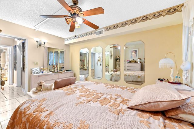 6 Abbey Lane 104, Delray Beach, FL 33446