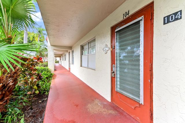 6 Abbey Lane 104, Delray Beach, FL 33446