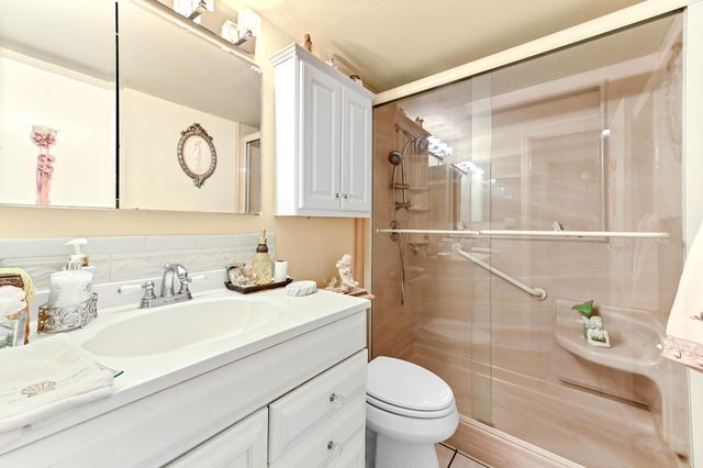 6 Abbey Lane 104, Delray Beach, FL 33446