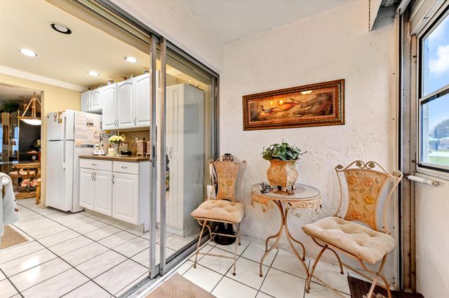 6 Abbey Lane 104, Delray Beach, FL 33446