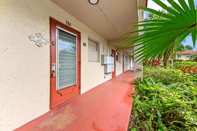 6 Abbey Lane 104, Delray Beach, FL 33446