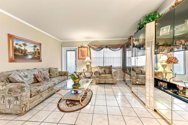 6 Abbey Lane 104, Delray Beach, FL 33446