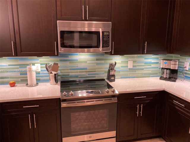 184 W Bay Cedar Cir, Jupiter, FL 33458