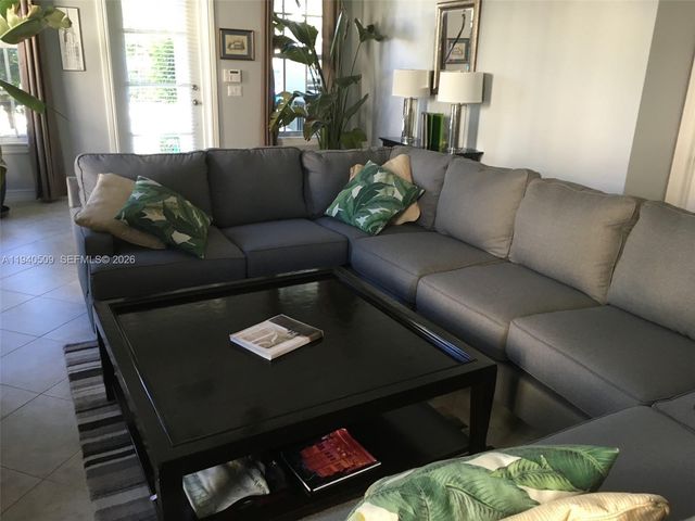 184 W Bay Cedar Cir, Jupiter, FL 33458