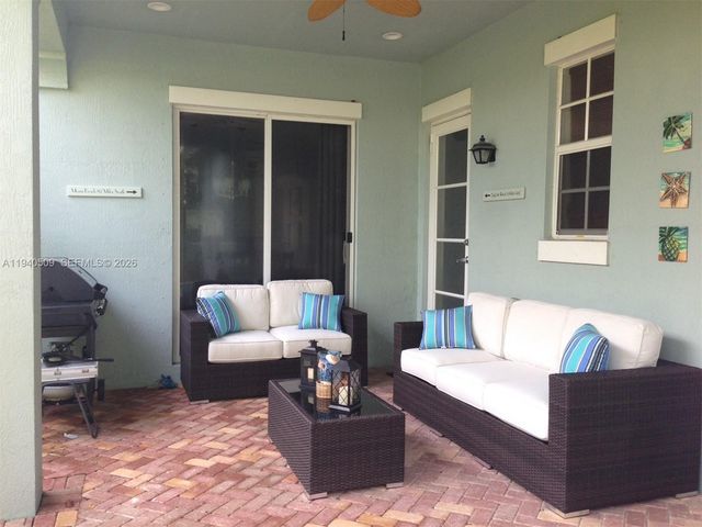 184 W Bay Cedar Cir, Jupiter, FL 33458