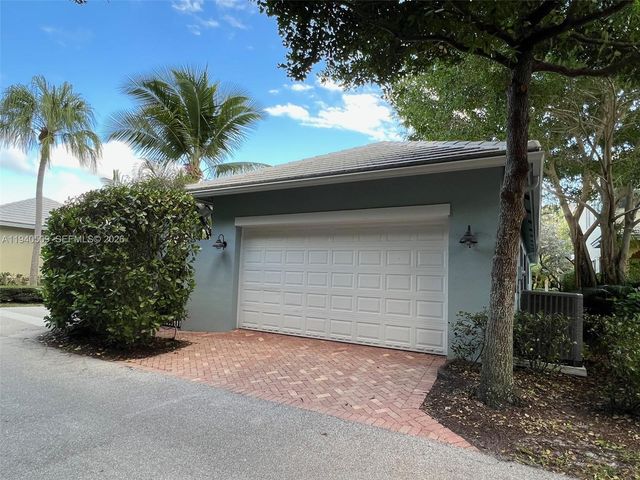 184 W Bay Cedar Cir, Jupiter, FL 33458