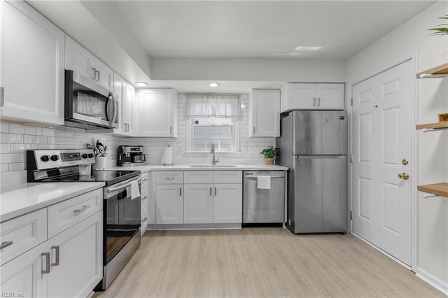 2893 Dante PL, Virginia Beach, VA 23453