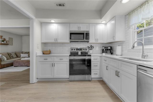 2893 Dante PL, Virginia Beach, VA 23453