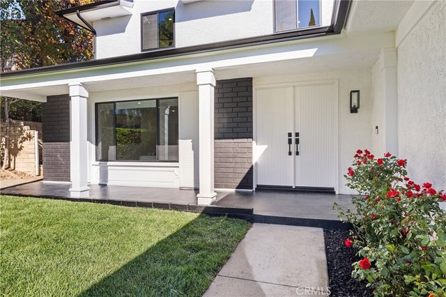 5340 Edgeware Drive, Calabasas, CA 91301