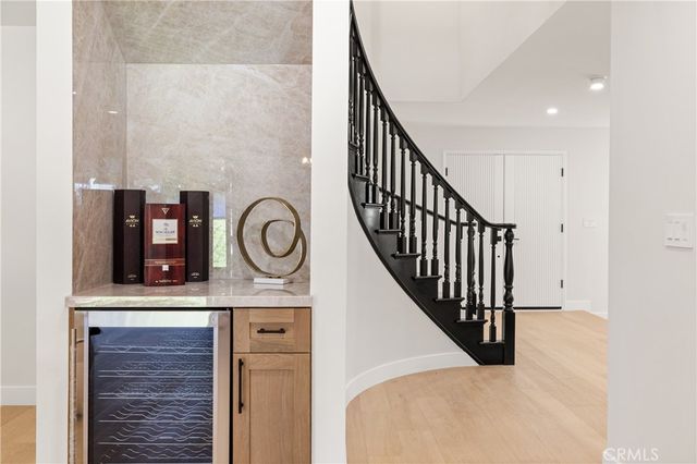 5340 Edgeware Drive, Calabasas, CA 91301