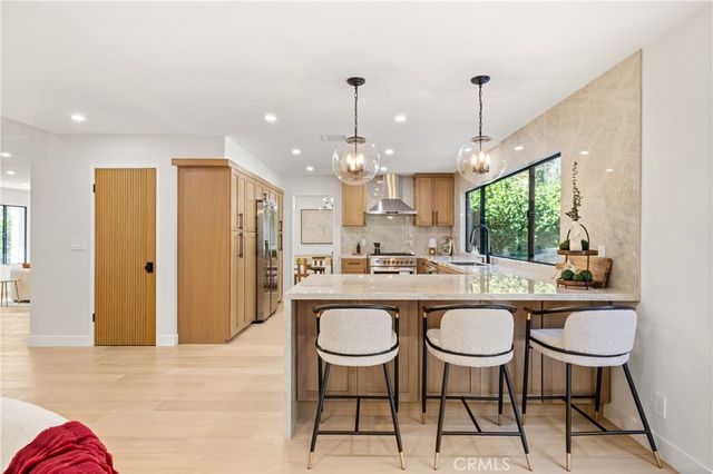 5340 Edgeware Drive, Calabasas, CA 91301