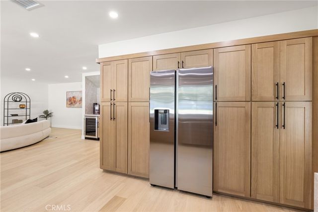 5340 Edgeware Drive, Calabasas, CA 91301